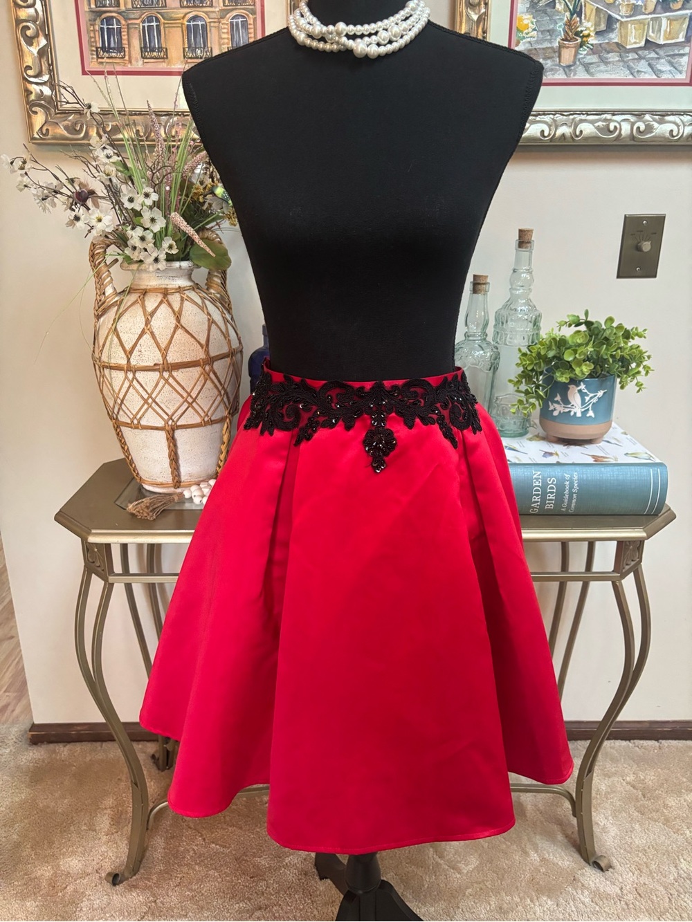 HAVANA COUTURE RED SATIN BLACK LACE APPLIQUÉ PARTY FORMAL SKIRT SIZE S-M